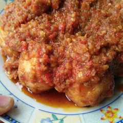 รูปของ Sambal balado telor simple banget