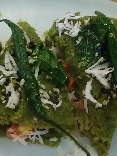 हरियाला रवा ढोकला सैंडविच (hariyali rava dhokla sandwich recipe in hindi) रेसिपी मुख्य फोटो
