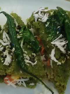 हरियाला रवा ढोकला सैंडविच (hariyali rava dhokla sandwich recipe in hindi) रेसिपी मुख्य फोटो