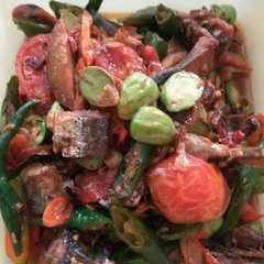 รูปของ Tumis ikan asin peda campur pete