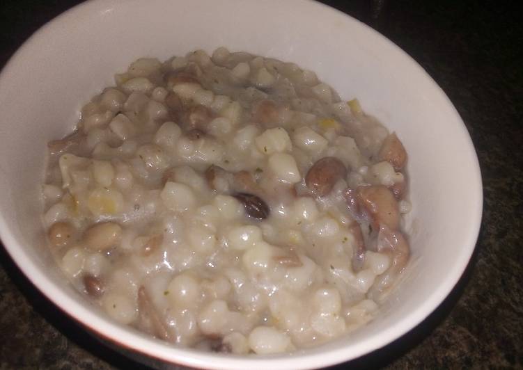 How to Prepare Homemade Samp and Beans