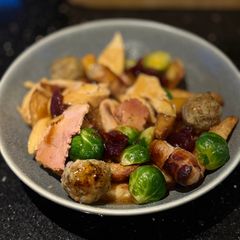 A picture of Christmas Dinner Loaded Fries.