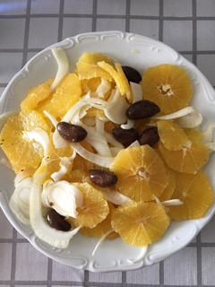 Una foto de Ensalada de naranja, hinojo y cebolla