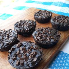A picture of Grainfree Carrot Zucchini Muffins | eggless.