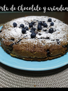 Una foto de Torta de Chocolate y arándanos