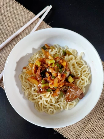 Langkah Gampang Menyiapkan Resep Mie Sapi Lada Hitam Anti Ribet, Bikin Ngiler