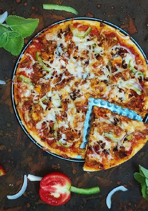 A picture of Chicken Pizza.