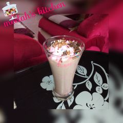 A picture of Oreo milk shake.