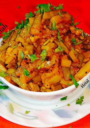 ग्वार फली आलू की सब्जी (guar phalli aloo ki sabzi recipe in Hindi) रेसिपी मुख्य फोटो