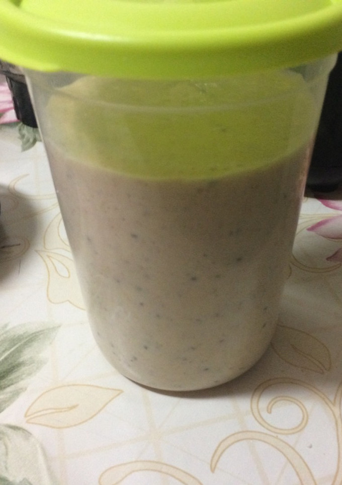 Una foto de Batido de plátano y piña