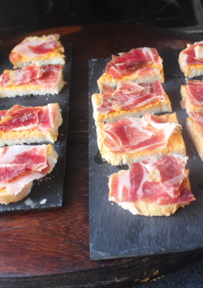 Una foto de Pan a la catalana