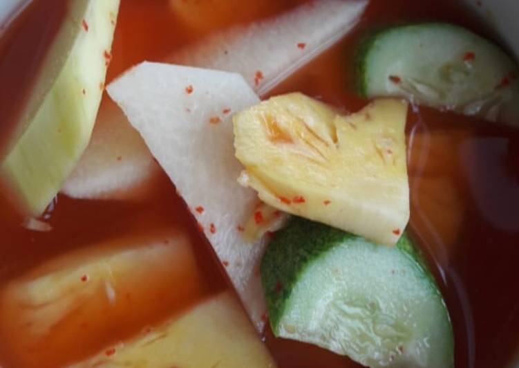 Asinan buah