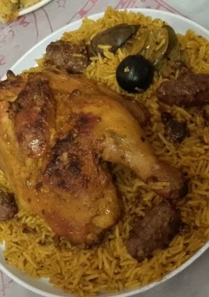 صورة لوصفة كفته بالبرغل مع فراخ مشوية وكبسه