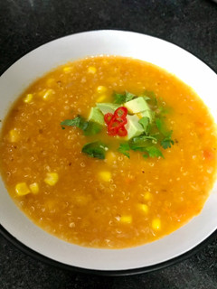 Una foto de Sopa mexicana con quinua