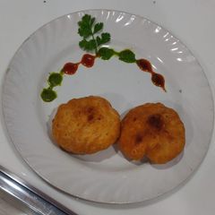 A picture of Khasta veggi Aloo kachori.