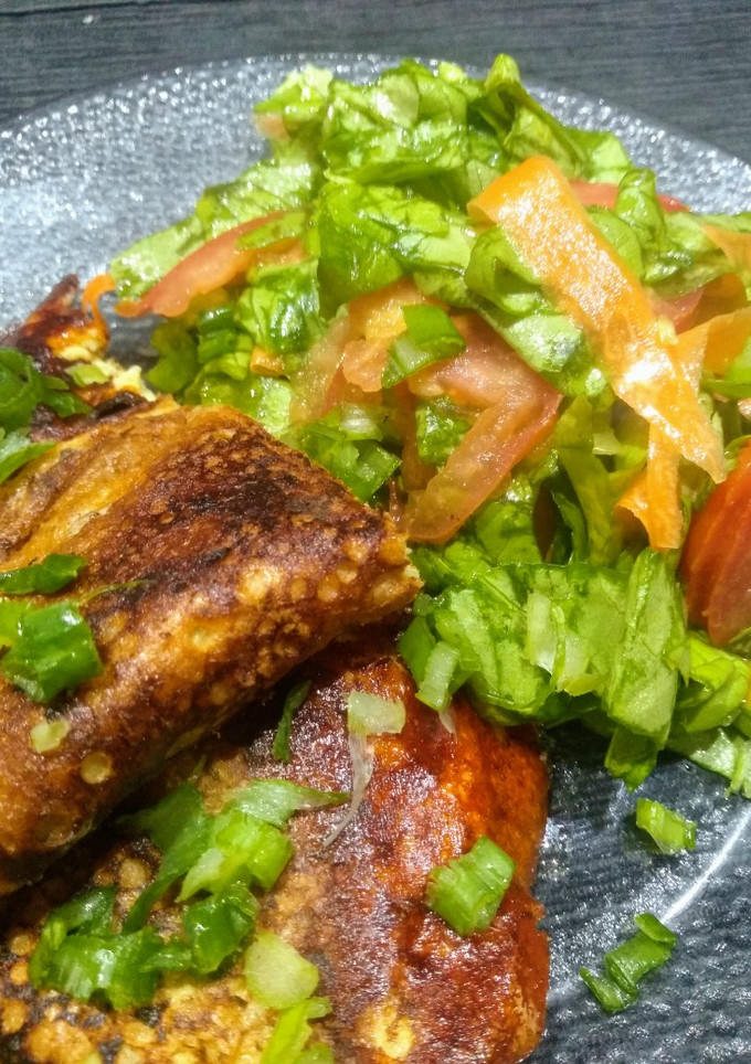 Una foto de Omelette esponjoso con ensalada fresca 🤗