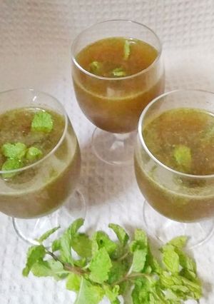 A picture of Jaggery and mint sharbat.