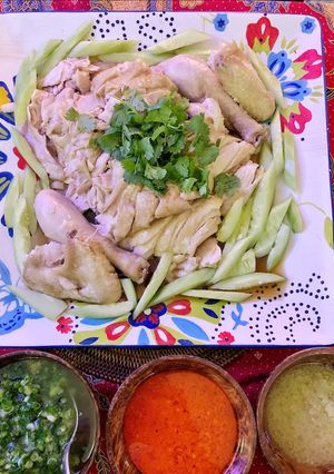 A picture of Authentic Hainanese Chicken Rice.