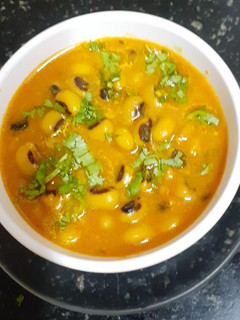 સફેદ ચોળા નું શાક (White Chora Shak Recipe In Gujarati) રેસીપી મુખ્ય ફોટો