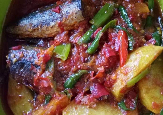 Resep: Tumis sarden kaleng &#34;botan&#34; dengan bumbu dapur Enak Dan Mudah