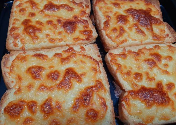 Langkah Mudah untuk Menyiapkan Hokaido Cheese Toast / Baked Cheese Toast yang Sempurna