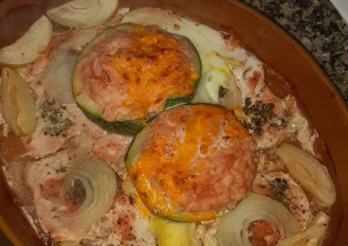 Calabacín relleno de arroz con pechugas de pollo