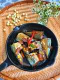 Braised Mackerel with Wild Shallots