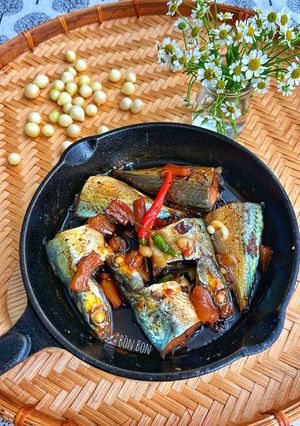 Hình của món Cá Bạc Má Kho Hành Tăm.