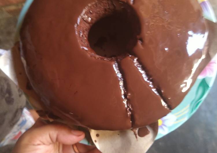 Brownis kukus siram coklat leleh