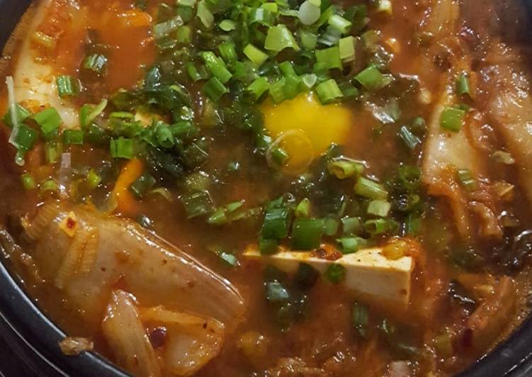 PATUT DICOBA! Resep Sundubu Jigae ~ Korean 🇰🇷 Silken Tofu Soup