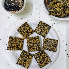 A picture of Sesame seed Chikki.