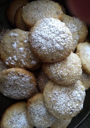 Una foto de Polvorones o polvorosas de nueces