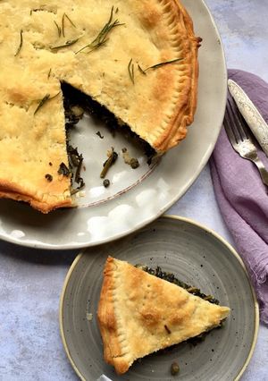 A picture of Olive oil and rosemary pastry.