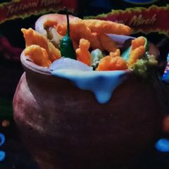 A picture of Karachi style toofani matka chaat.