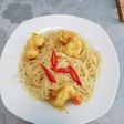 Óriás garnéla curry szószban üvegtésztával