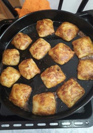 Una foto de Empanadas cuadradas y redondas