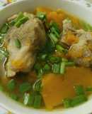 Canh xương hầm bí đỏ