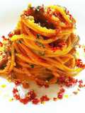 Spaghetti ai Funghi Porcini con Croccante di Prosciutto e Taralli al Finocchietto