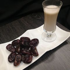 A picture of Khajoor ka shake.