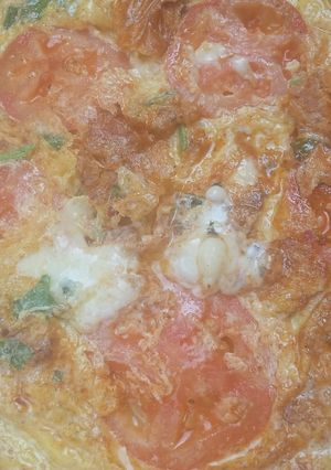 A picture of Pizza omelet.