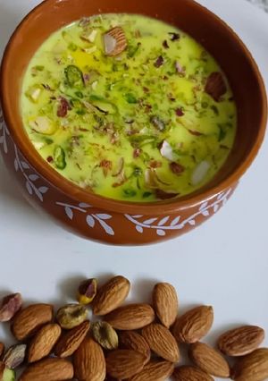 A picture of રબડી મટકા.