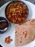 Chavali chi Usal(black eyed beans gravy)