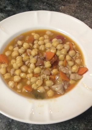 Foto principal de Garbanzos con callos