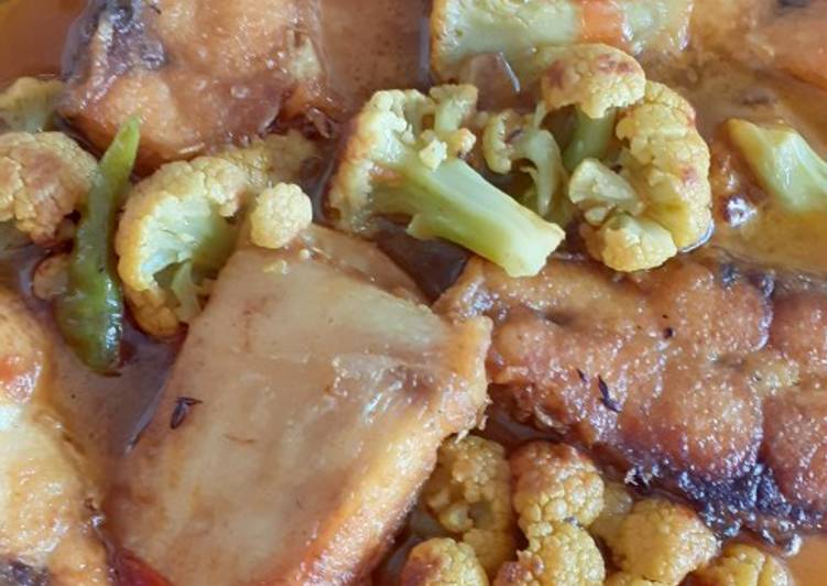 Bengali style fish curry with potato and cauliflower