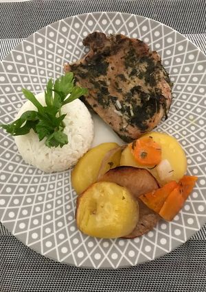 Una foto de Chuletas al Horno con Salsa Chimichurri a lo Carmelita