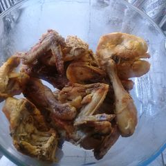 A picture of Organic chicken.