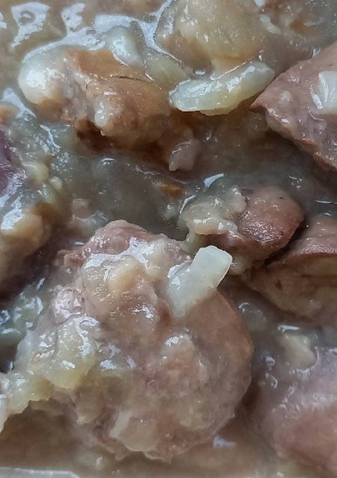 Печінка з яблуками