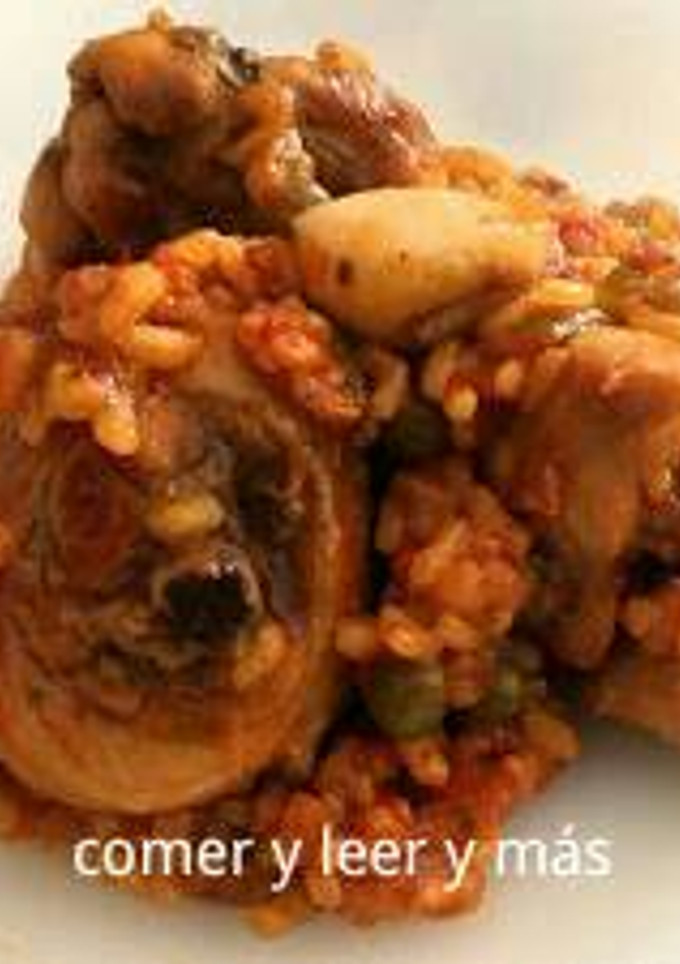 Una foto de Arroz de pollo y conejo (arroz castellano)