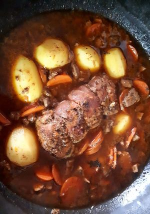Une photo de Roulade de lapin avec son foie en sauce