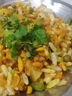ભેળ (Bhel Recipe In Gujarati) રેસીપી મુખ્ય ફોટો